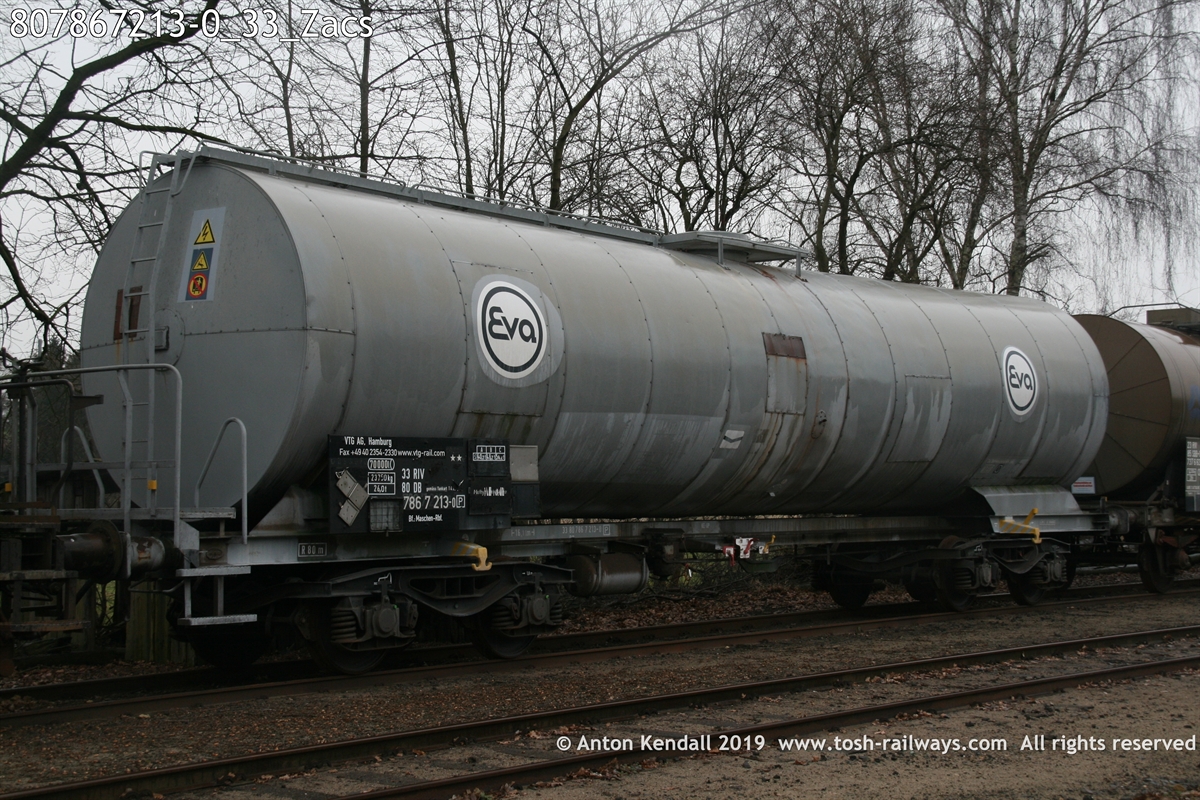 807867213-0_33_Zacs.jpg